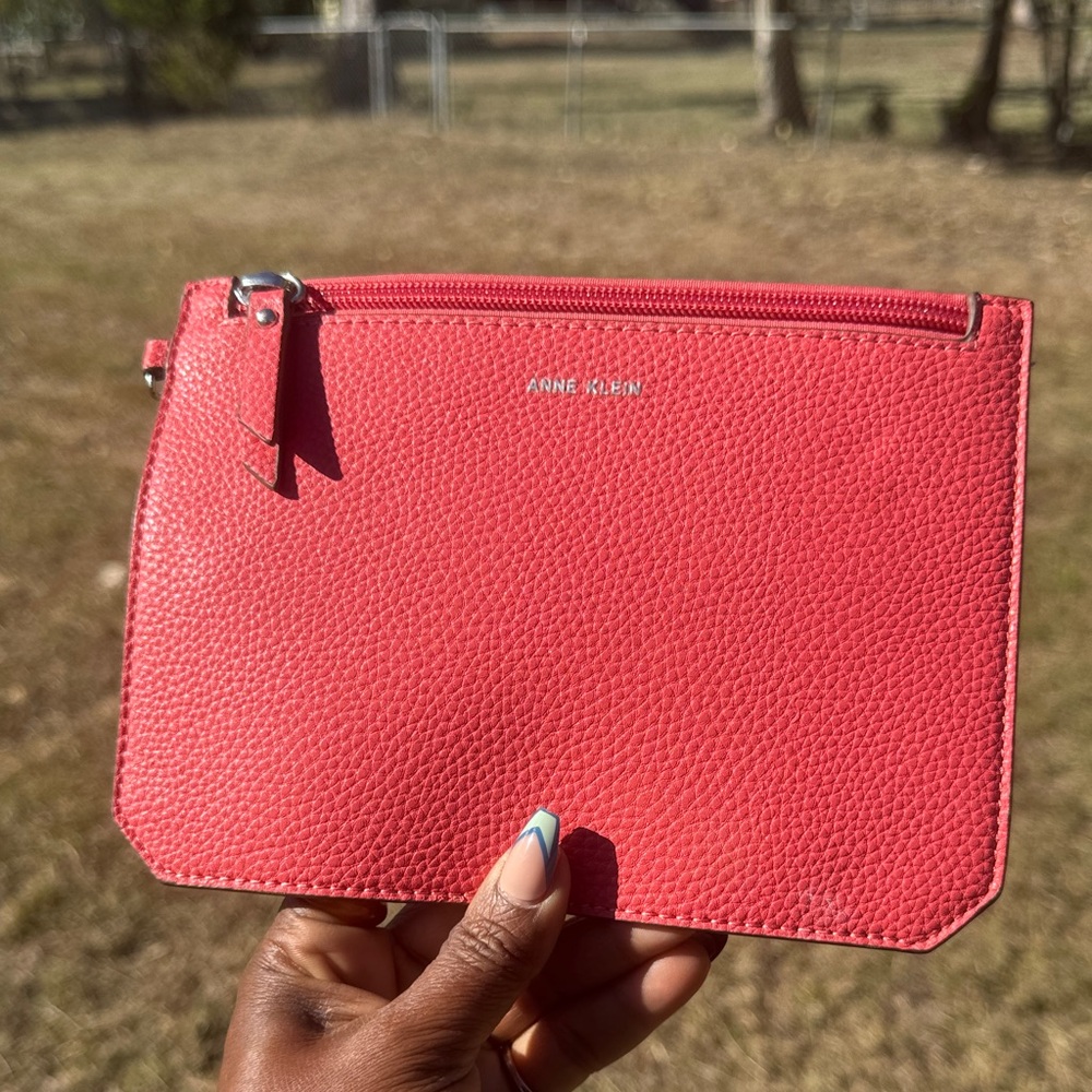 Anne Klein clutch/makeup mini!
